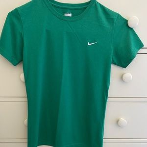 Women’s Nike Shirt